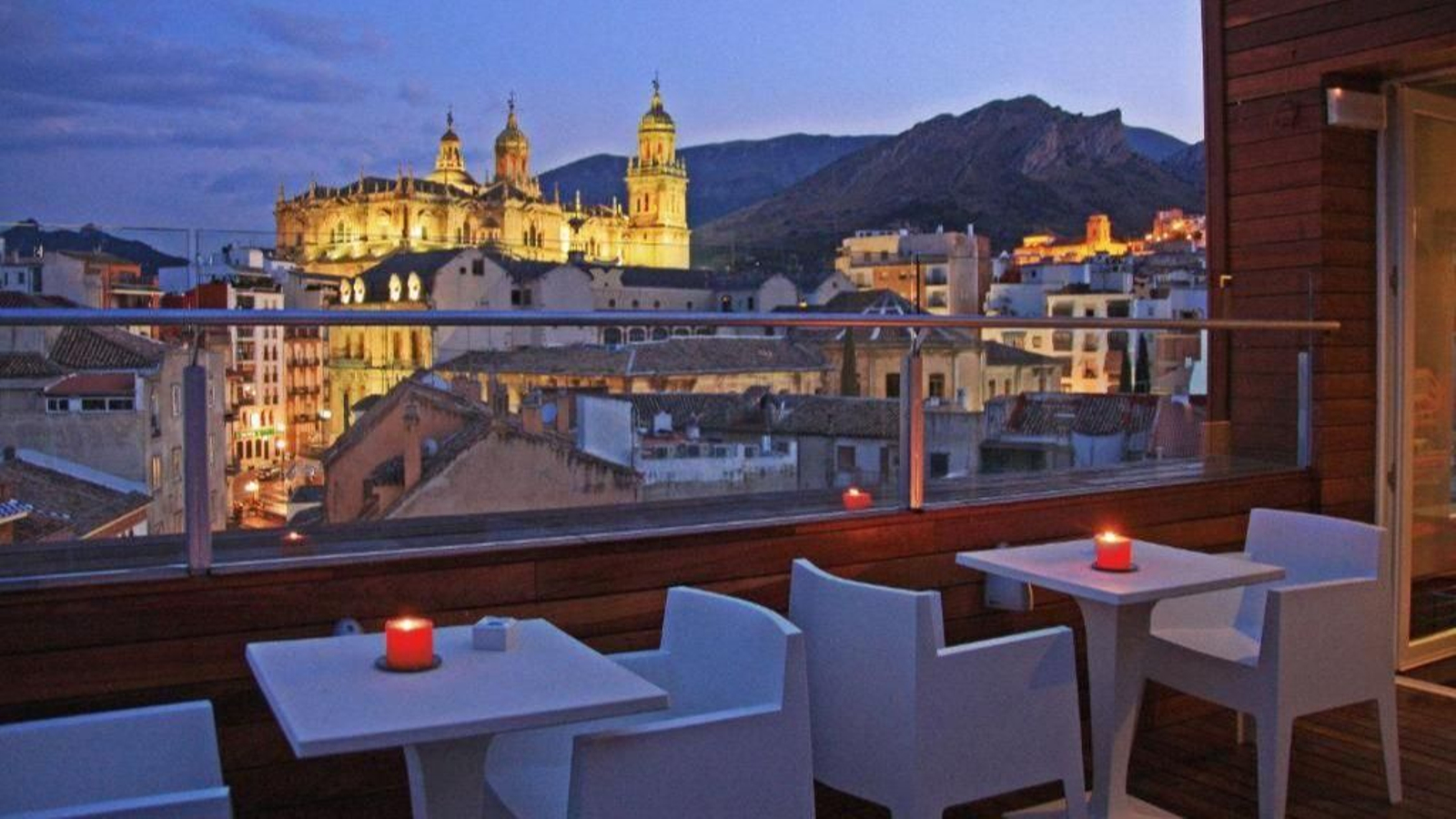 Mirador del Hotel Xauen con vistas a la catedral.