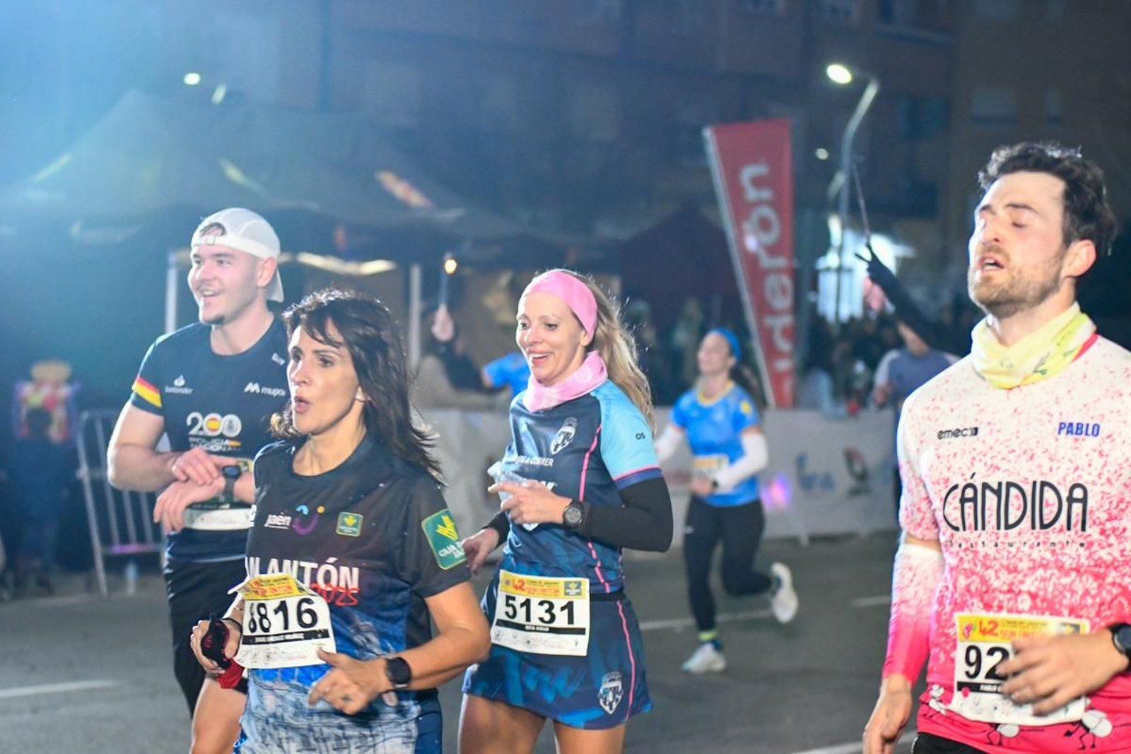 En imágenes: búscate en tu llegada a meta de la Carrera de San Antón 2025 (9)