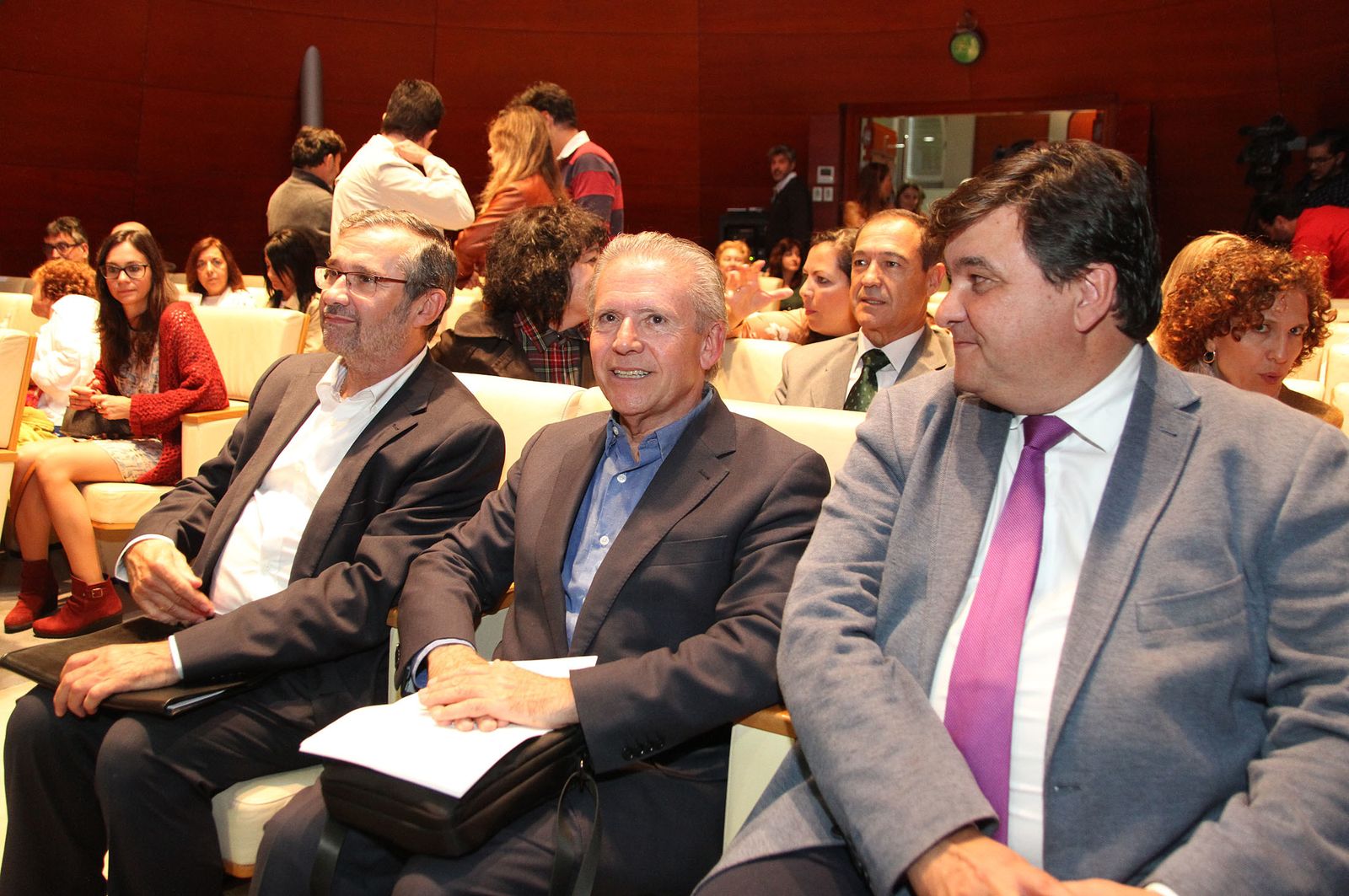 Manuel Ángel Vázquez Medel recibe el XIII Premio Ángel Serradilla, en imágenes