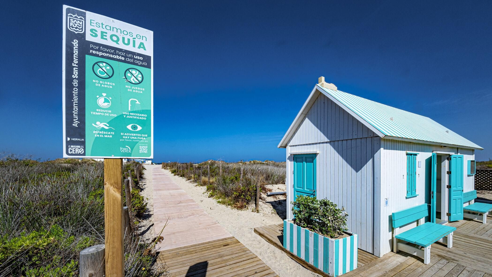 Comienza la temporada en la playa de Camposoto