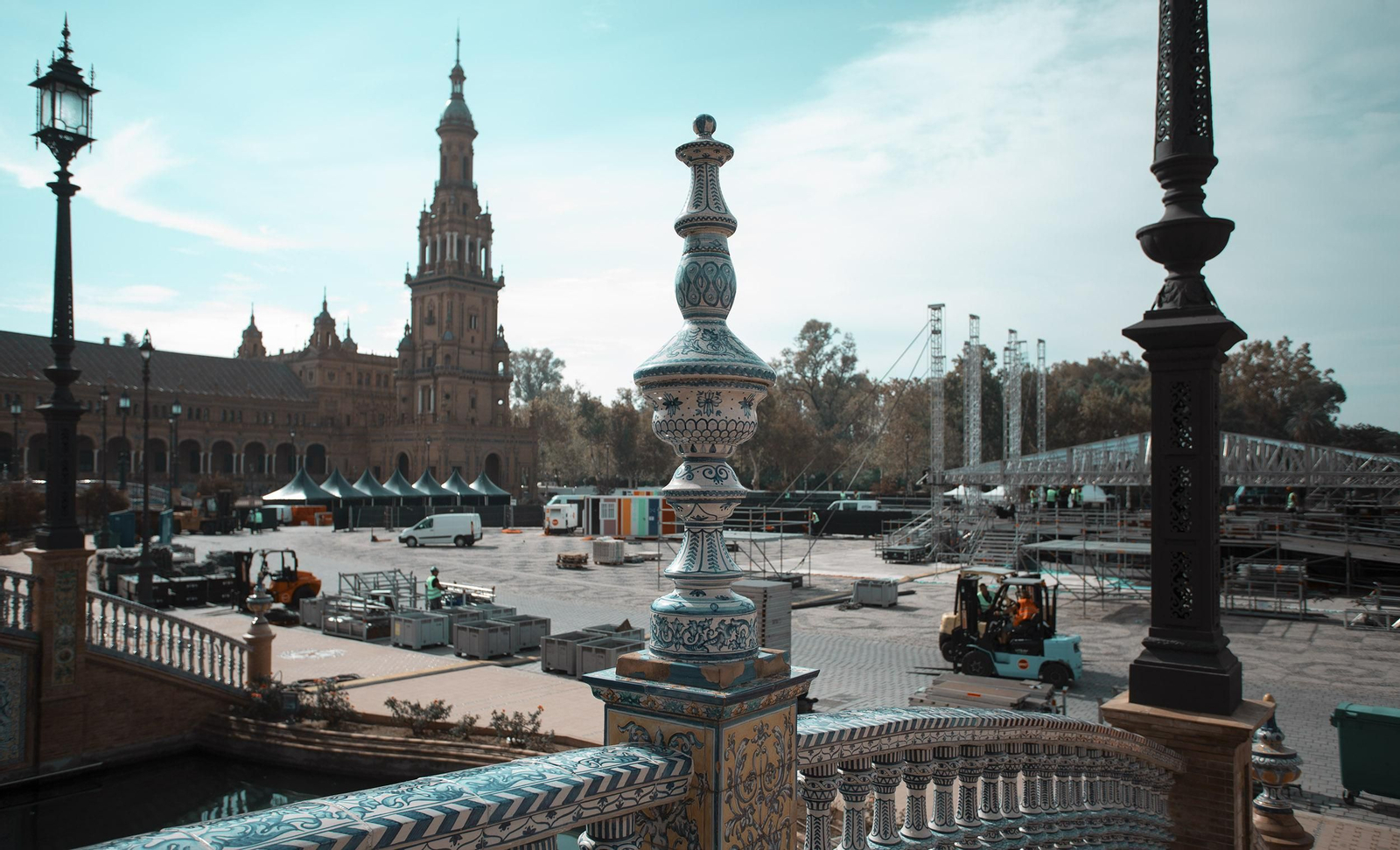 Los preparativos de la MTV en Sevilla, en imágenes