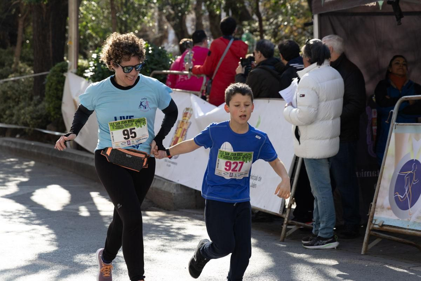 Deporte y solidaridad se unen en la IV Carrera Popular IES San Juan Bosco, en imágenes