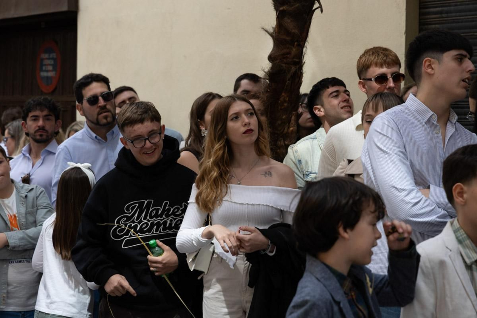 Los jiennenses se echan a la calle para presenciar la primera de las procesiones de la jornada: la Borriquilla (II)