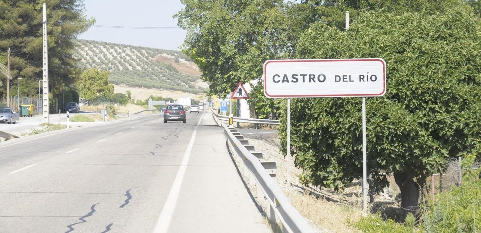 N-432, a su paso por Castro del Río.