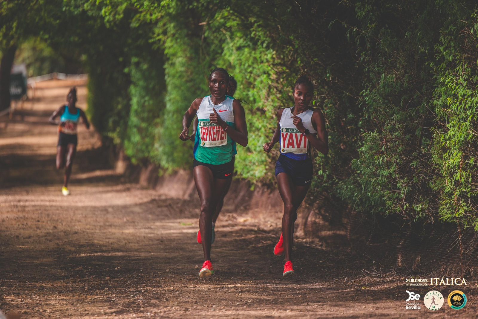 Búscate en las fotos del Cross de Itálica 2025 | 11