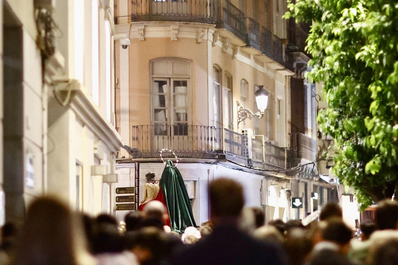 Semana Santa Málaga 2025 | Los traslados de Estudiantes, Paloma y Esperanza, en fotos