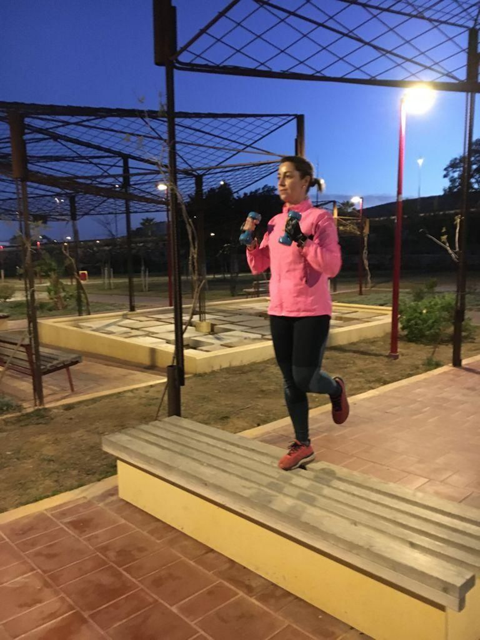 Fotogalería de los gimnasios urbanos en los parques de Almería.