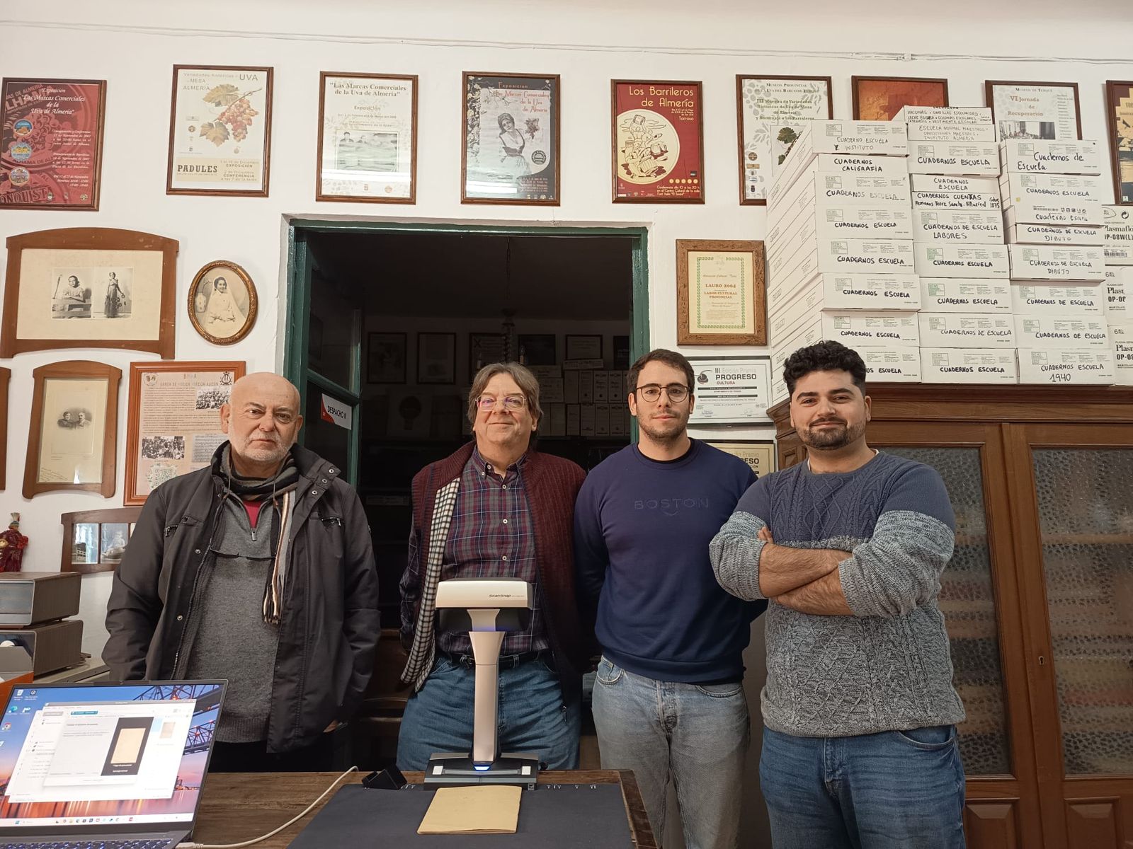 Luis Miguel Sáez y Christian Roith, junto al becario Adrián Martín y el museólogo, Francisco Javier García Moreno.