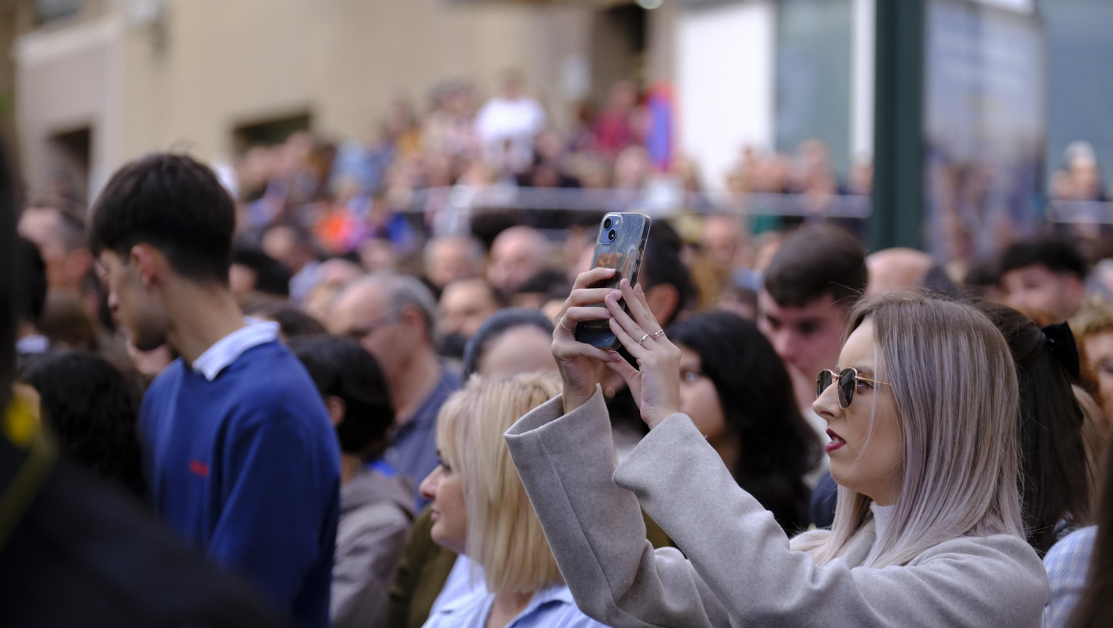 Pasión vuelve a su Iglesia de Santa Teresa azotada por la lluvia