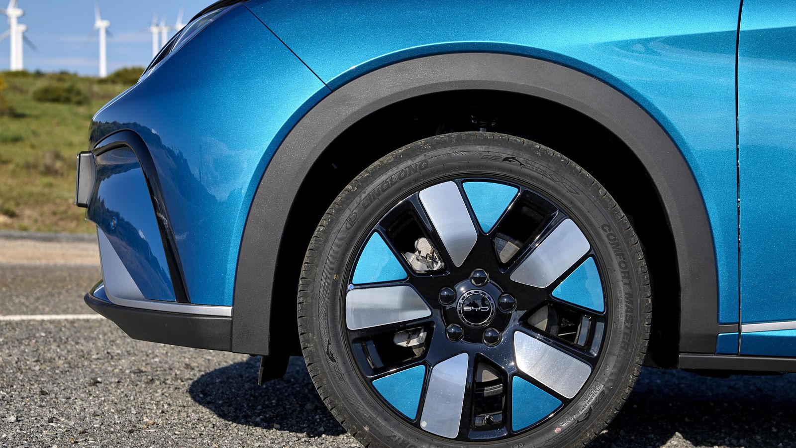 Los neumáticos de la unidad probada eran unos Linglong Comfort Master en dimensiones 205/50 R17