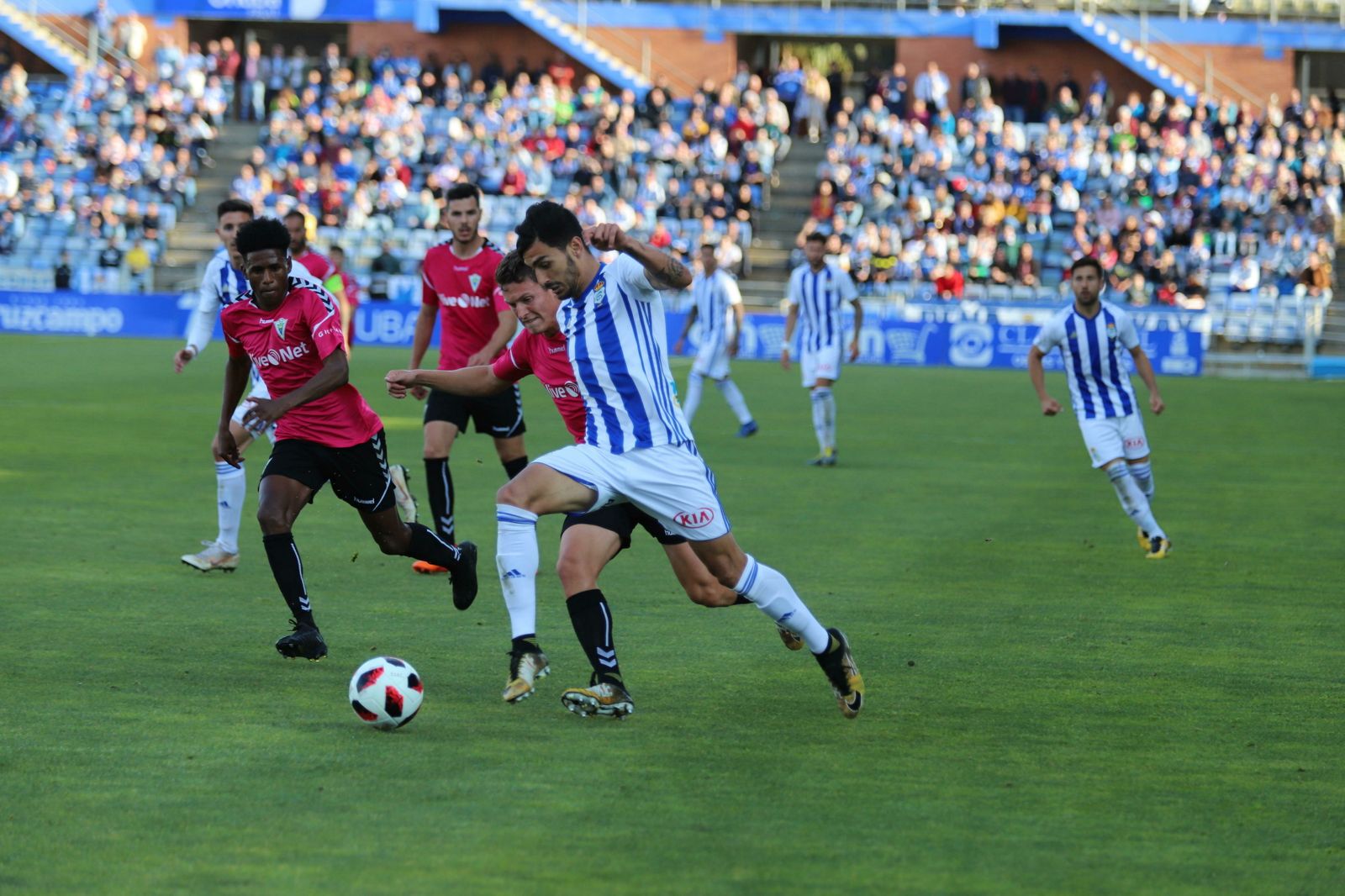Una acción del último partido del Recre en casa.