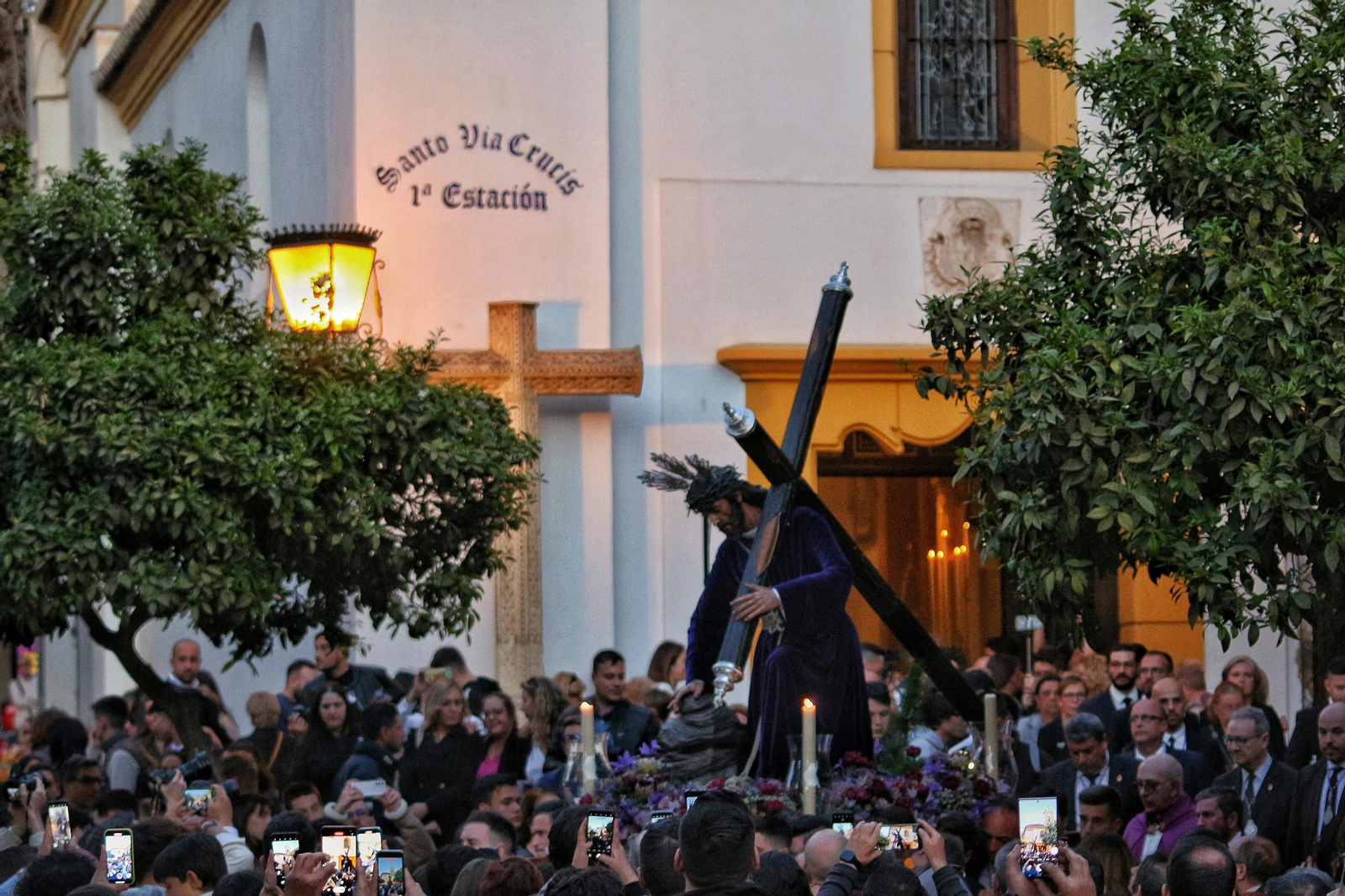 Salida del Vía Crucis Oficial de la Ciudad de Málaga