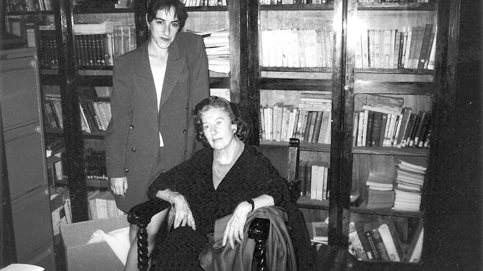 Josebe Martínez, responsable de esta edición, con Mada Carreño en 1995 en México.