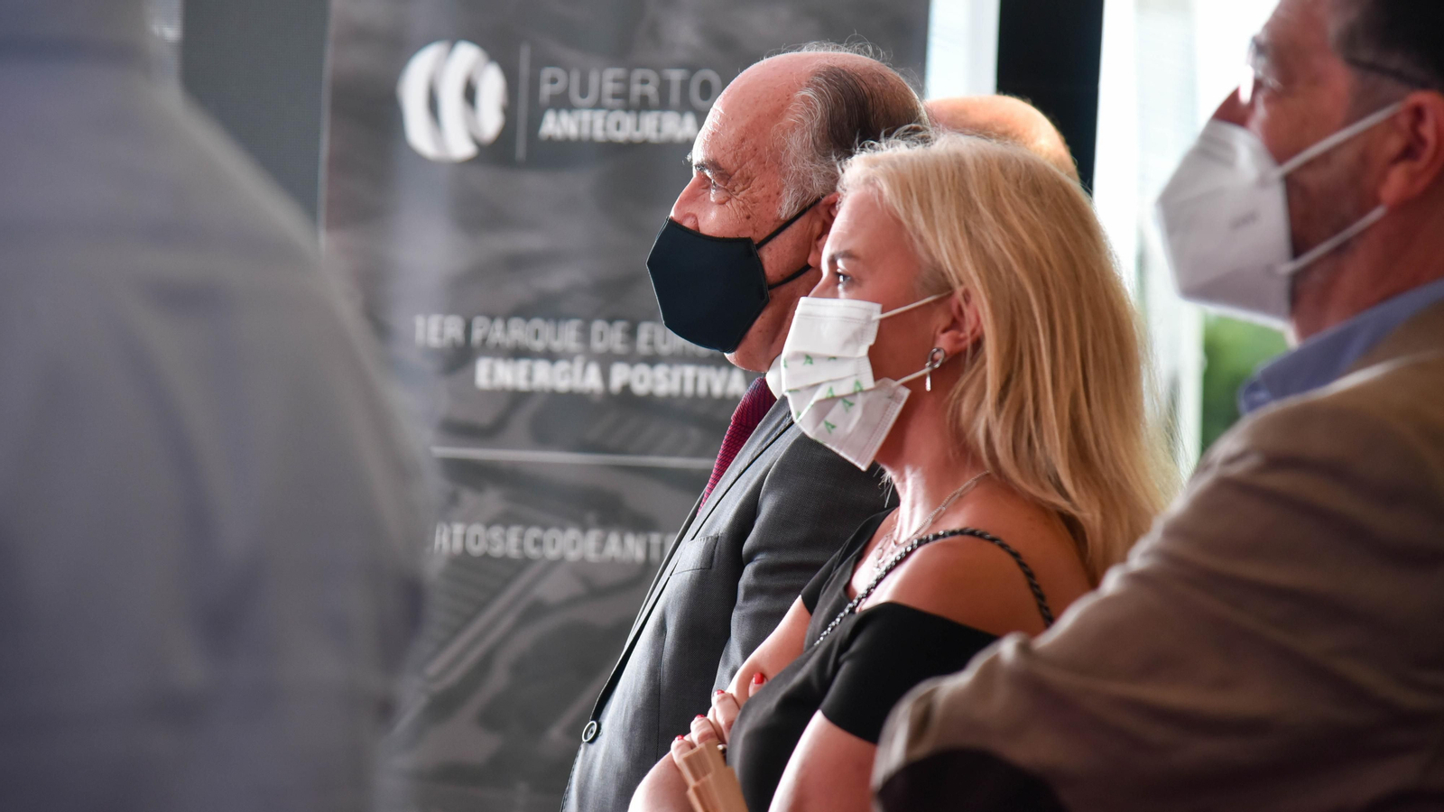 Las fotos del maxitrimaran y la presentación del puerto seco de Antequera