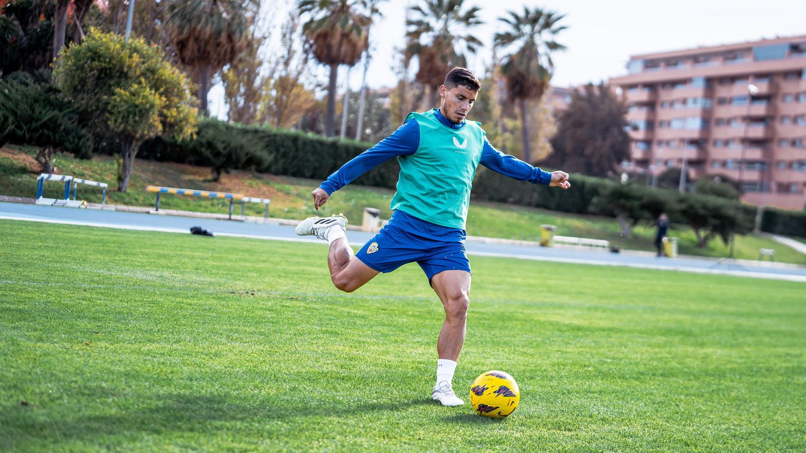 Lucas Robertone, en uno de los entrenamientos de esta semana de cara al partido contra el Atlético de Madrid.