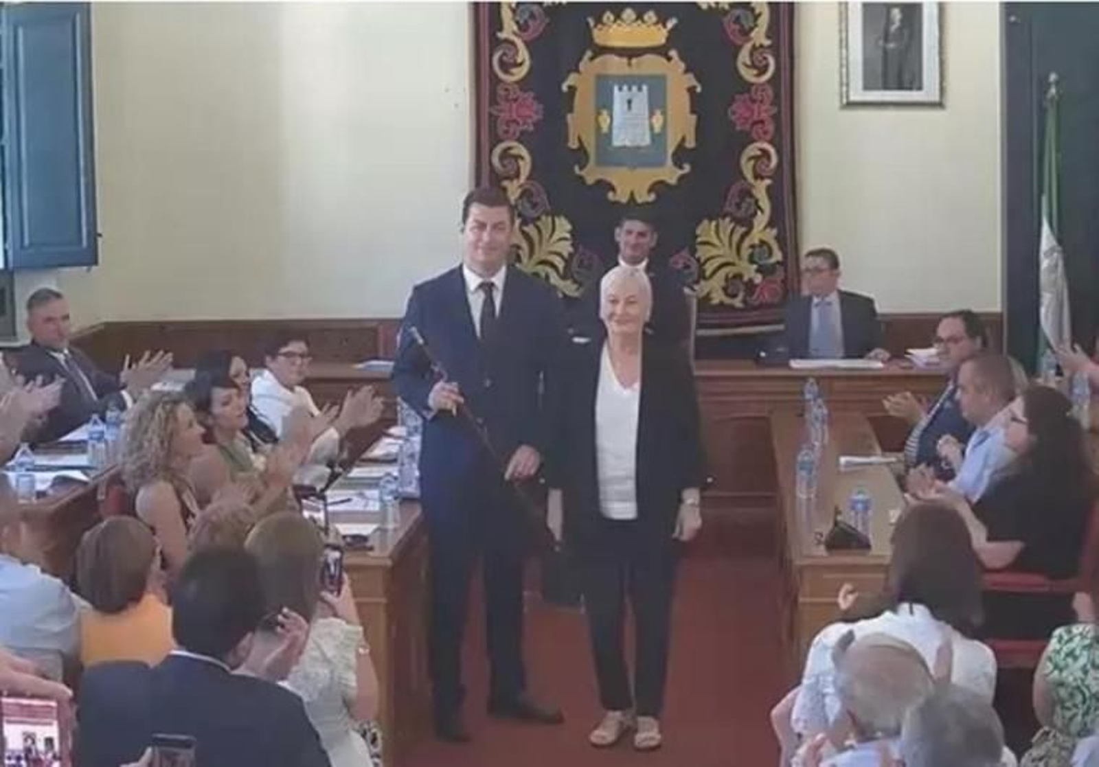 José Francisco Garrido, nuevo alcalde, y Pilar Fenoy, de Vox, su socio de gobierno municipal