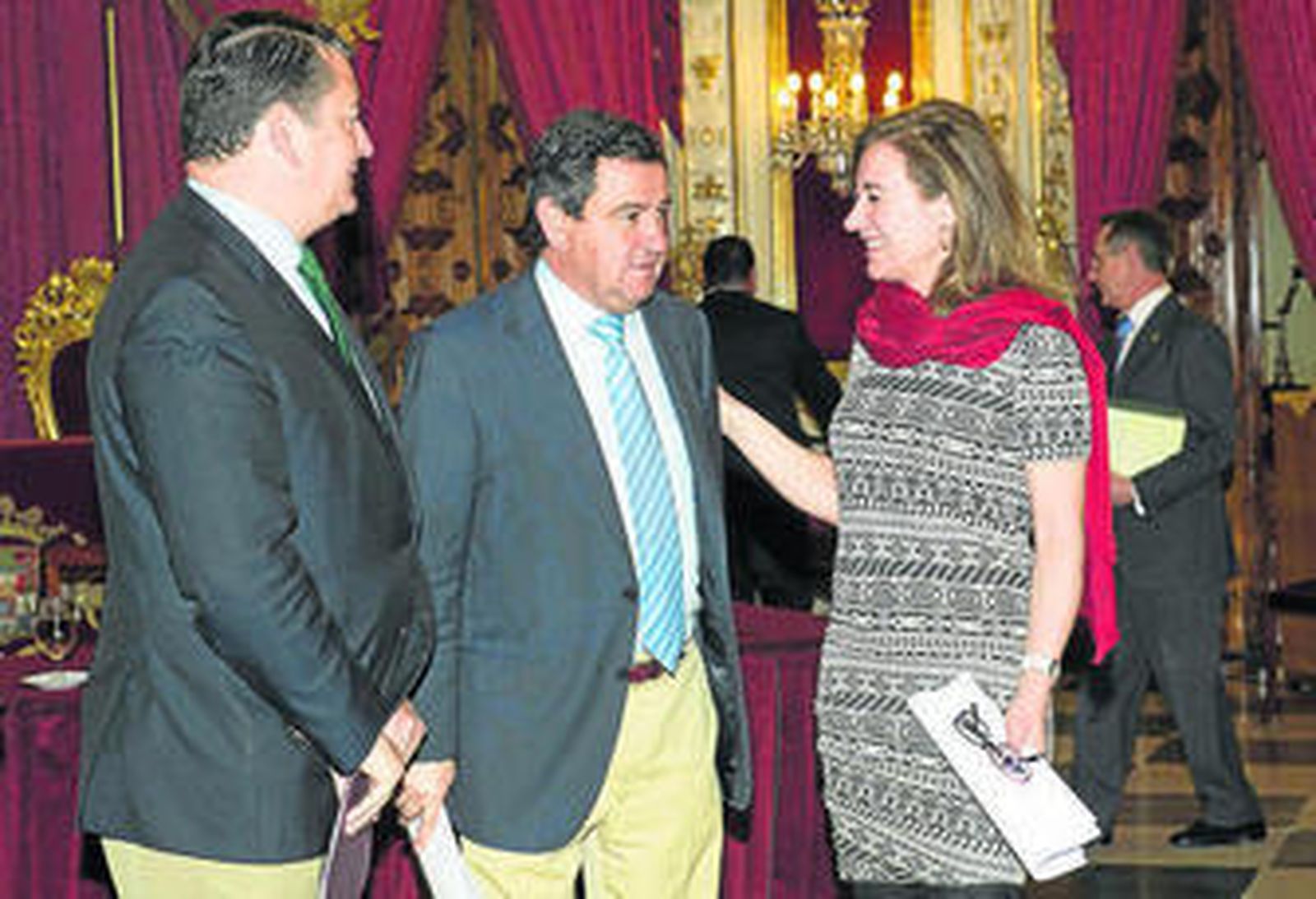 Antonio Sanz, José Loaiza y Marta Fernández, ayer en la Diputación.