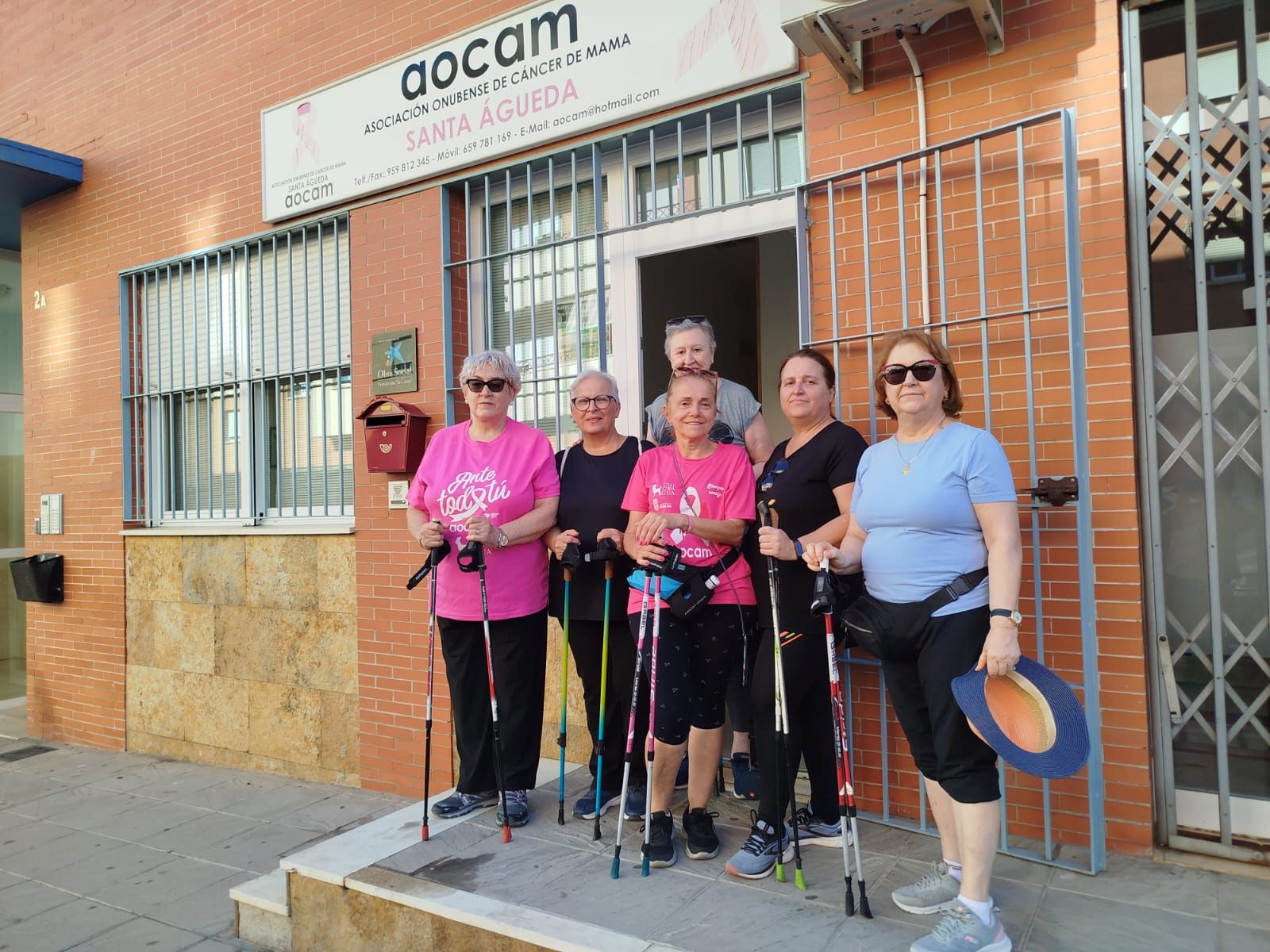 La asociación Aocam, en la actividad de marcha nórdica.