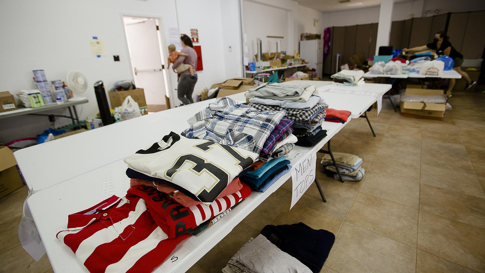 Imágenes de la llegada a Rota de refugiados afganos