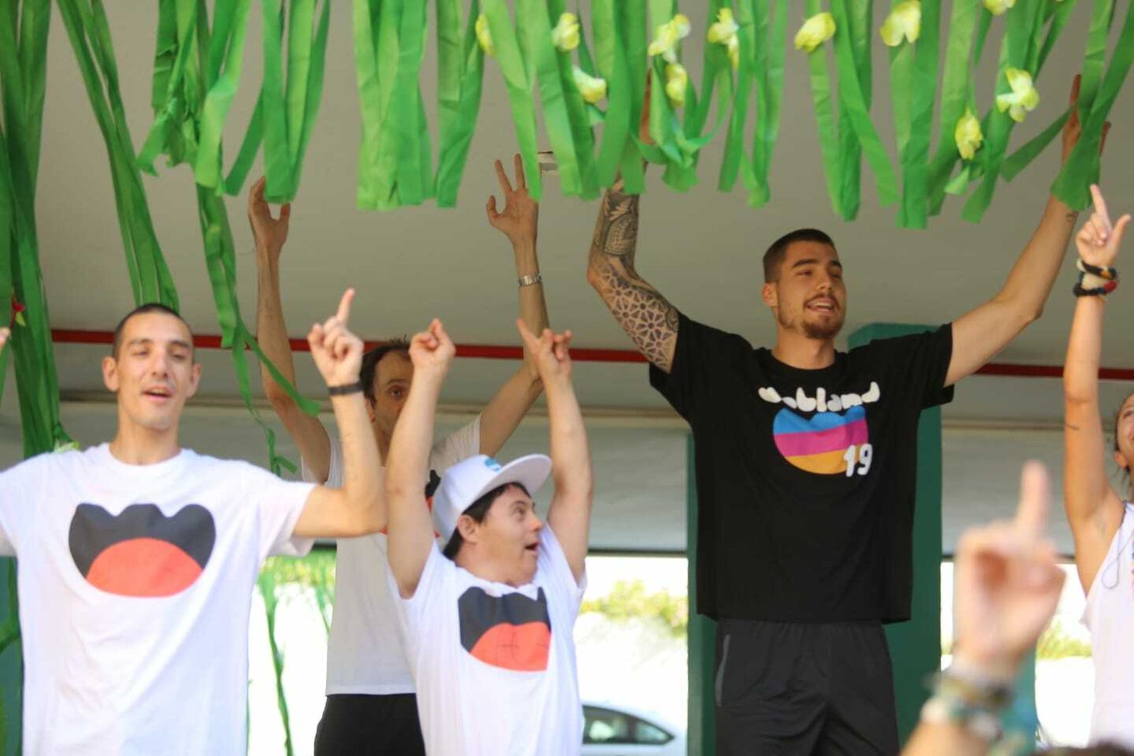 Las fotos de la visita de Juancho Hernangómez al Campus WOB CaixaBank