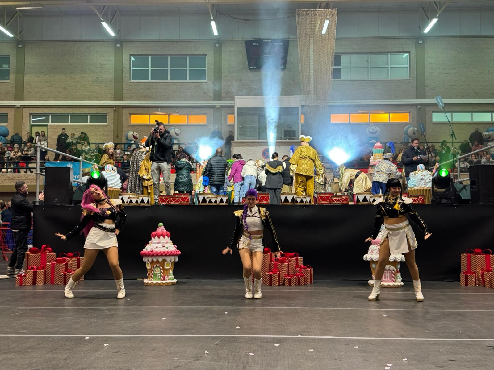 El éxito de la llegada de los Reyes Magos a Roquetas de Mar, en imágenes