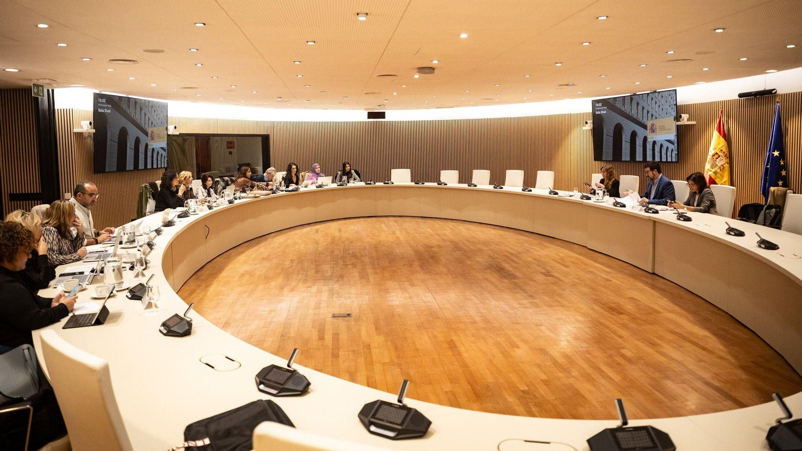 Reunión de la mesa de diálogo social sobre los permisos.