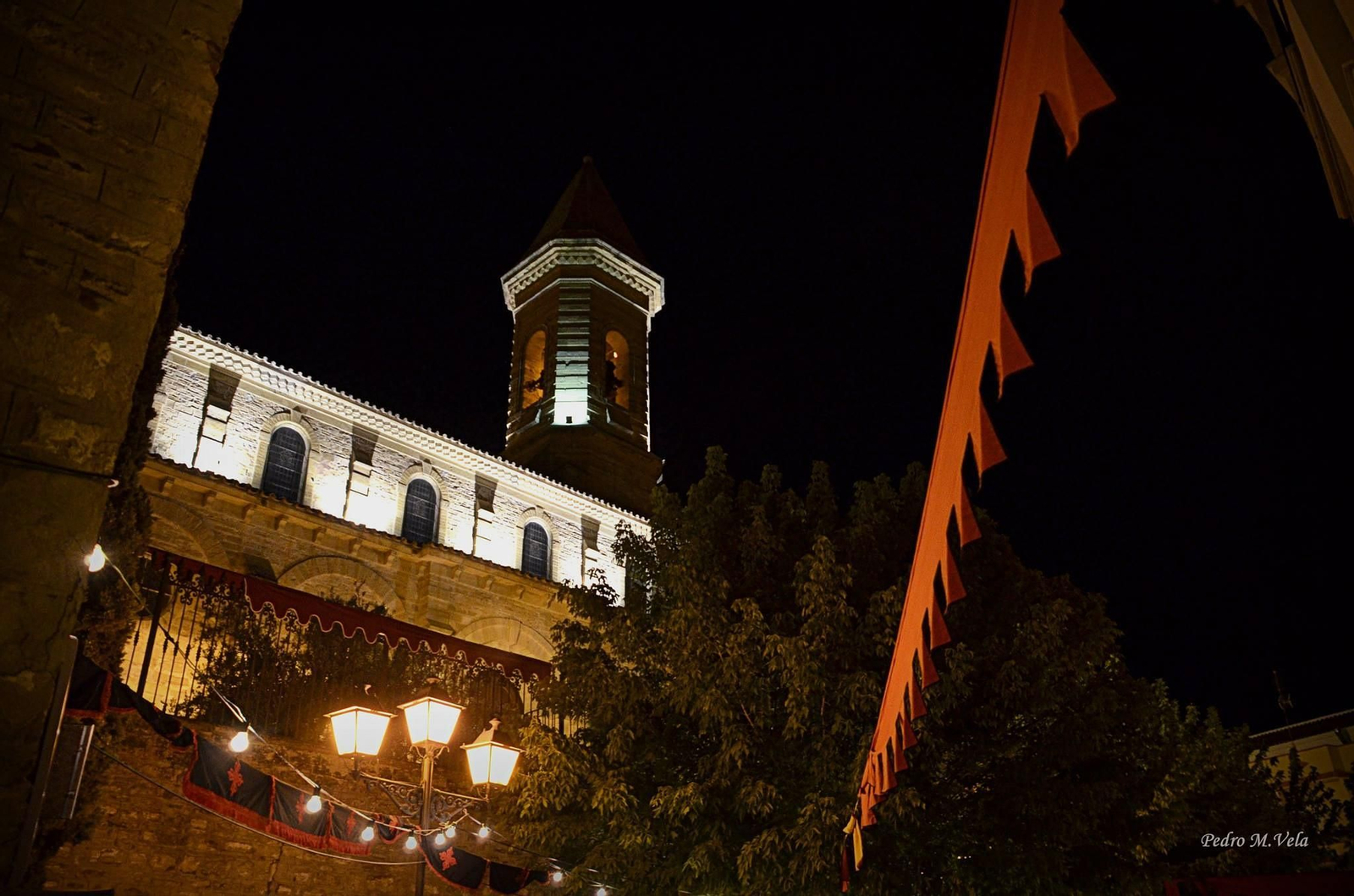 El centro de Porcuna ambientando para las Fiestas Medievales.
