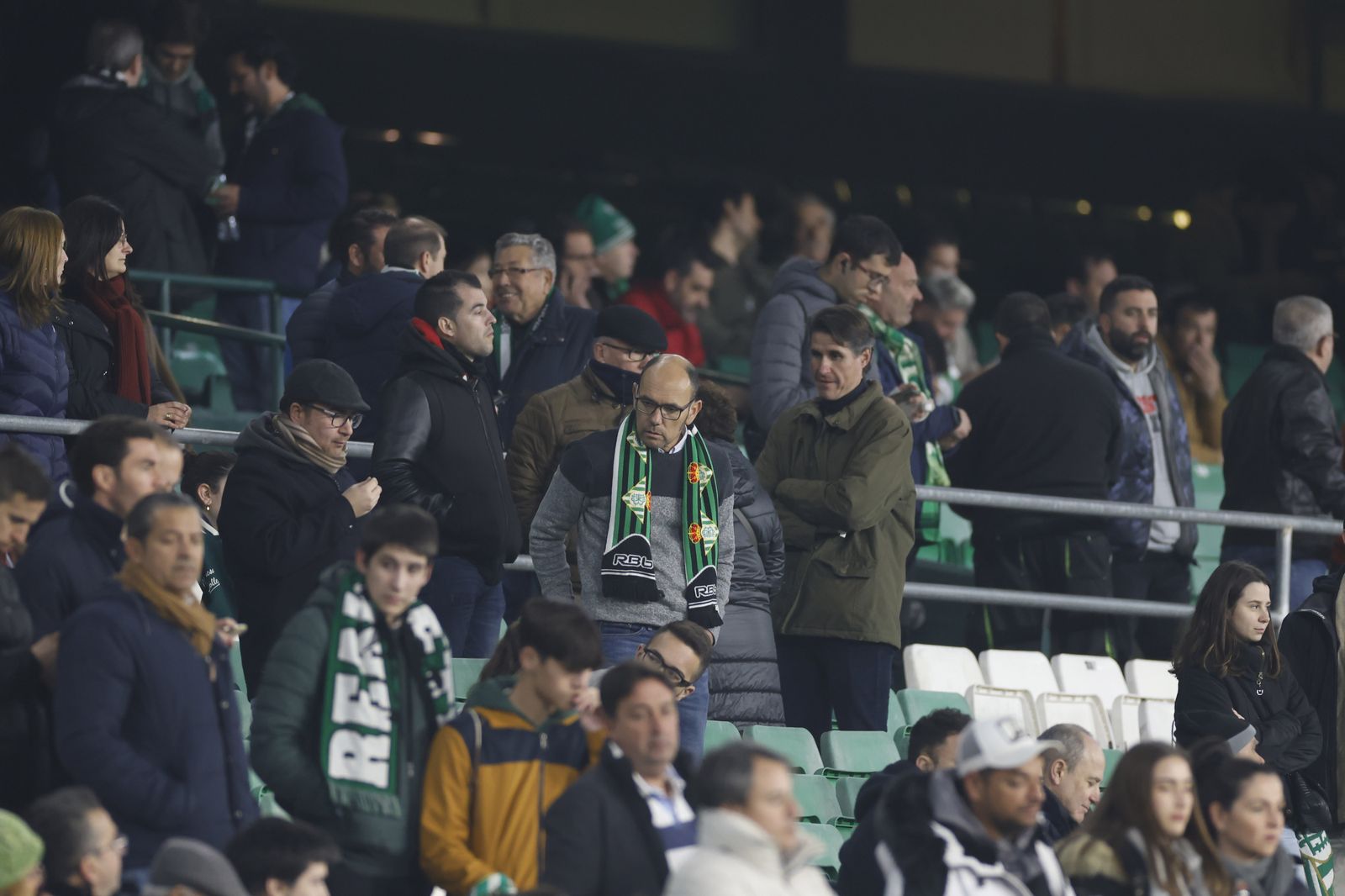 Búscate en las fotos del Betis-Barcelona