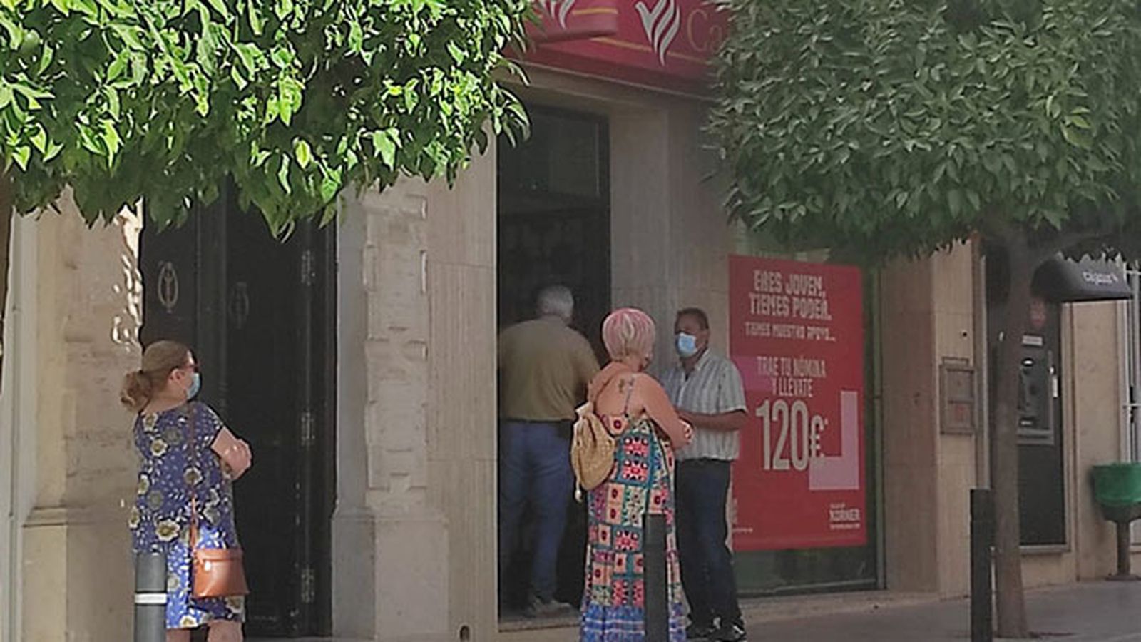 Oficina de Cajasur en Carcabuey.