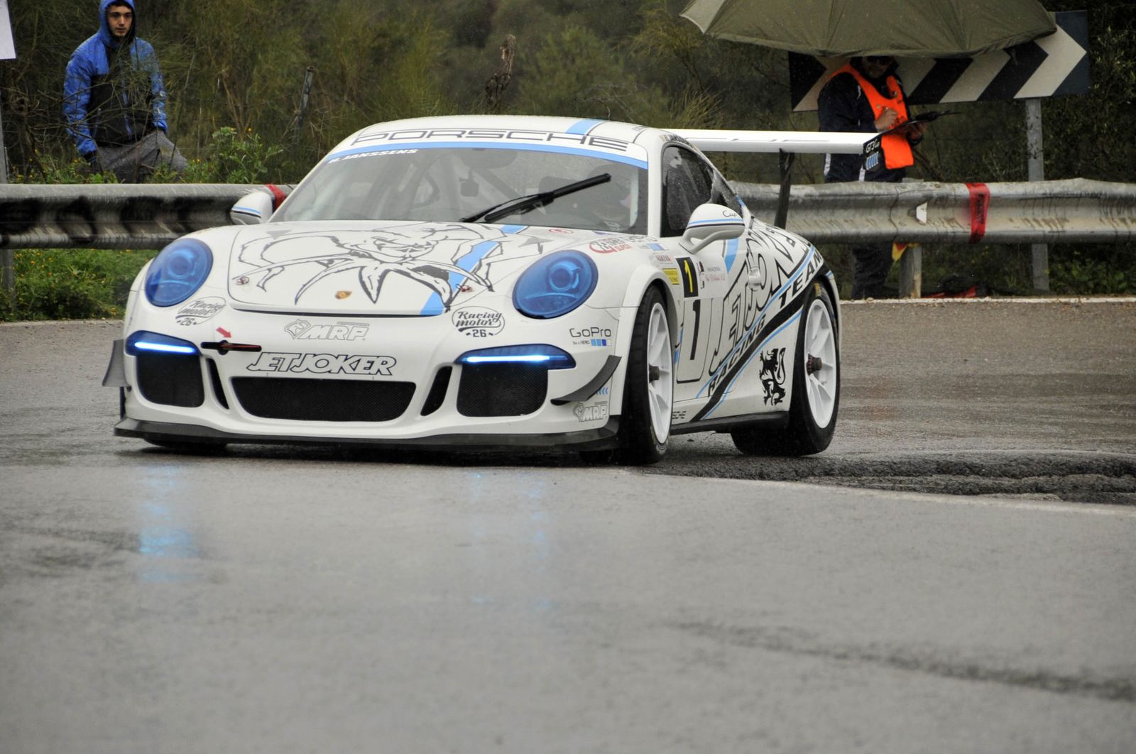 El belga Janssens firmó, al volante de un Porsche, los mejores tiempos en las dos mangas de carrera.