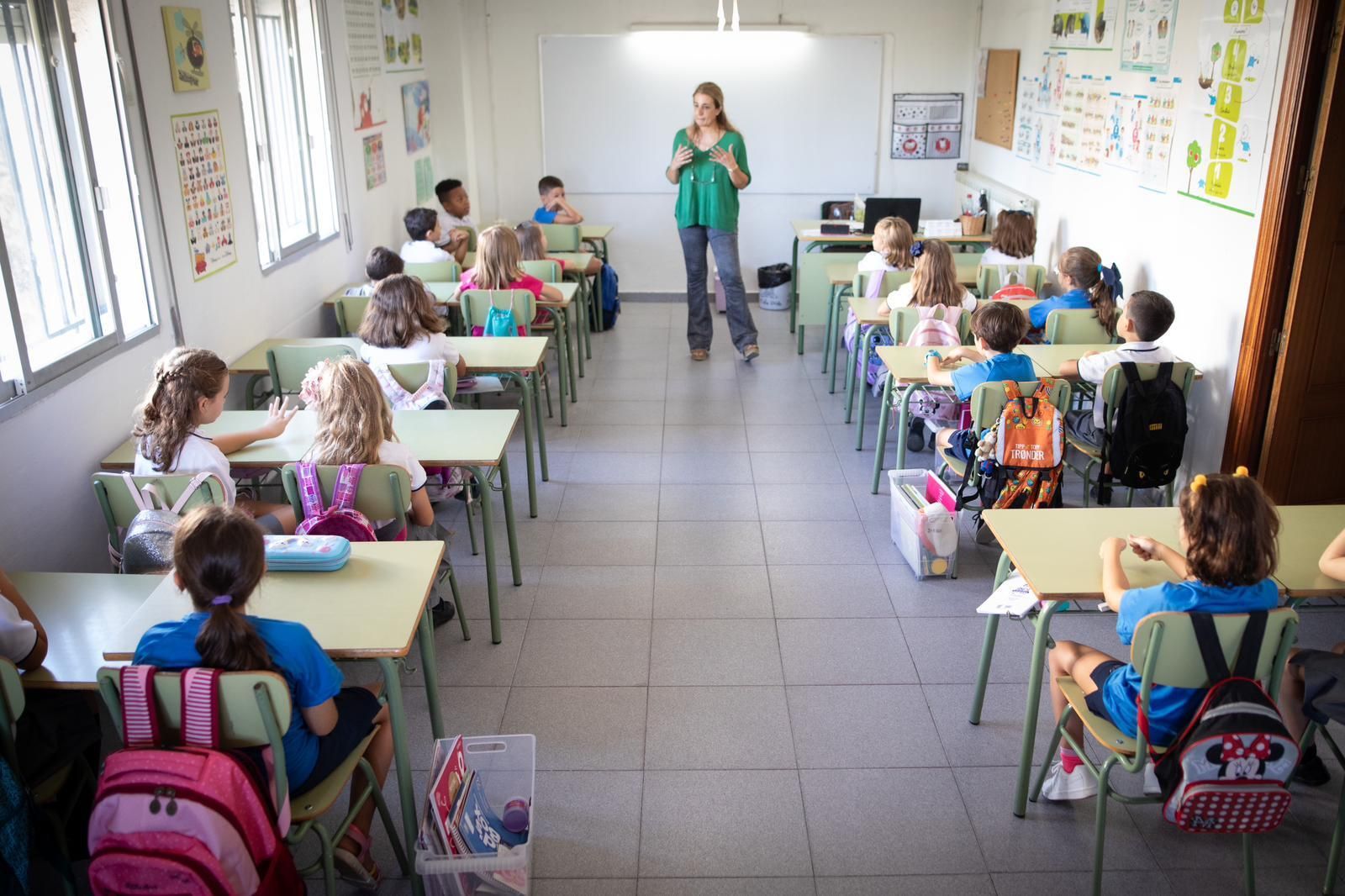 La vuelta al cole en los colegios de Granada, en imágenes