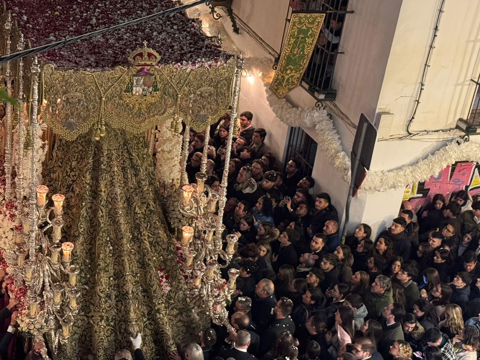El regreso de la Macarena por la calle Parras El regreso de la Macarena por la calle Parras