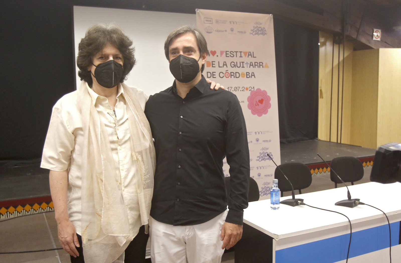 El compositor y guitarrista Juan Manuel Cañizares y el director de la Orquesta Carlos Domínguez-Nieto.