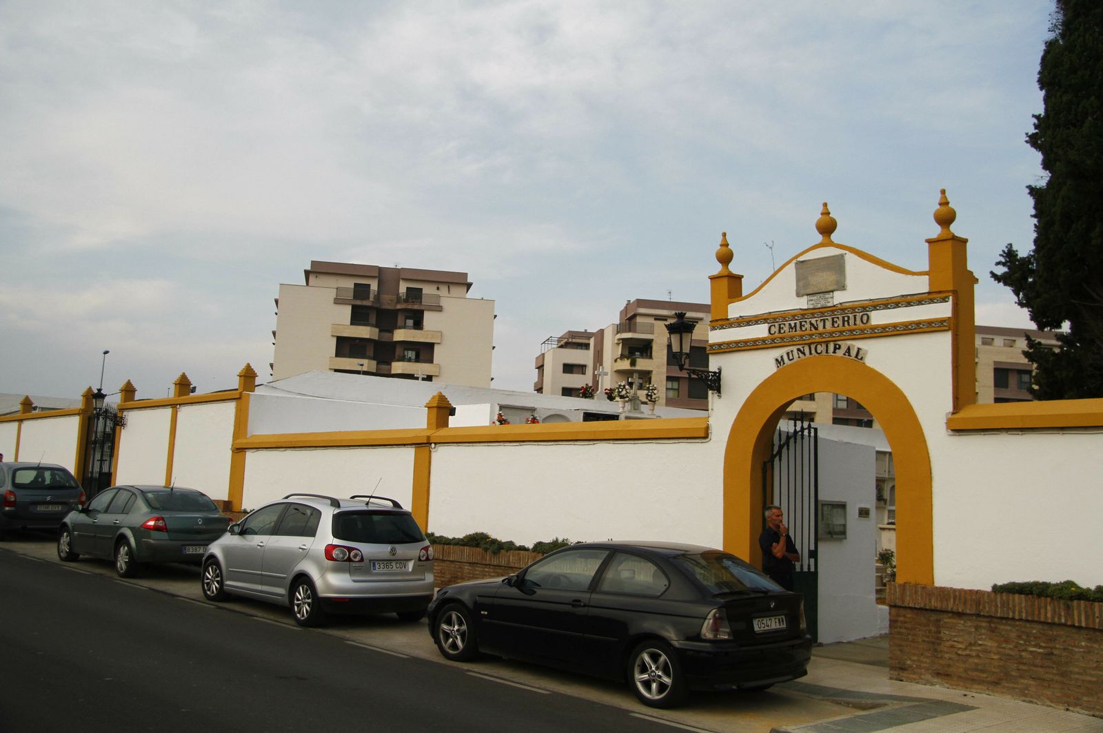 El actual Cementerio municipal de Mairena del Aljarafe, que se ha quedado sin espacio.