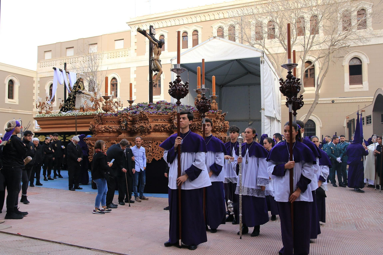 La procesión de Las Angustias, en imágenes