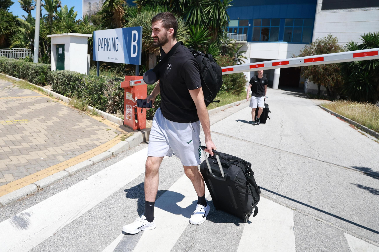 La salida del Unicaja a la Final Four de Atenas, en fotos