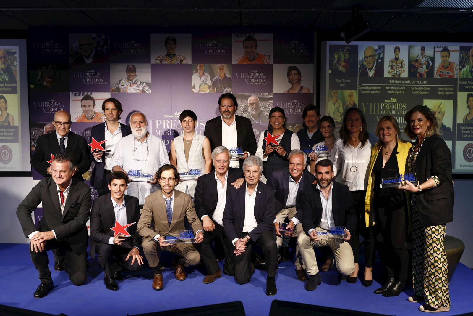 Foto de familia de todos los premiados en los VIII Premios María de Villota.