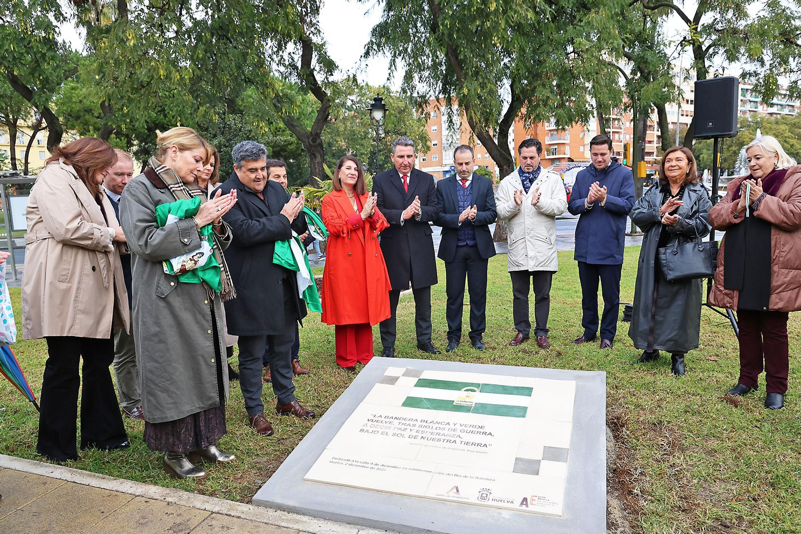 Descubren un azulejo conmemorativo del Día de la Bandera de Andalucía