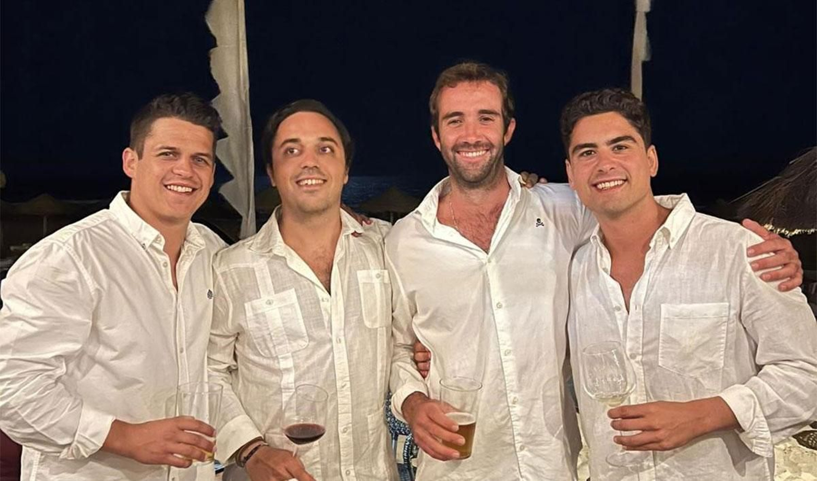 El anfitrión con Manolo Amaya, Fito Devesa y Nico Lucero.