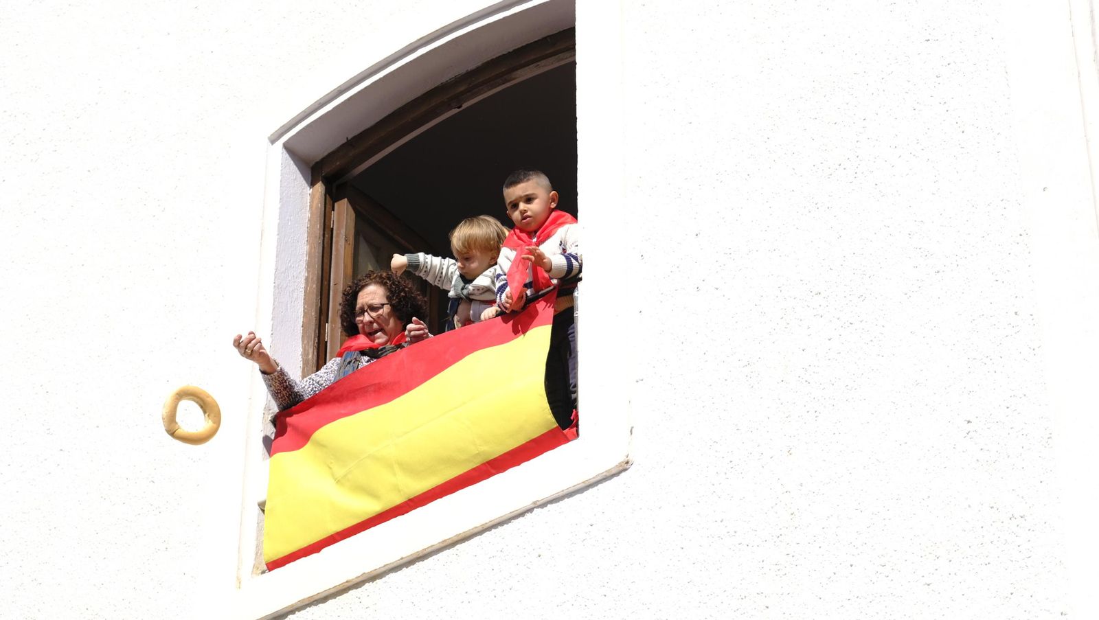 Procesión de San Sebastián y tirada de roscos en Lubrín, en imágenes