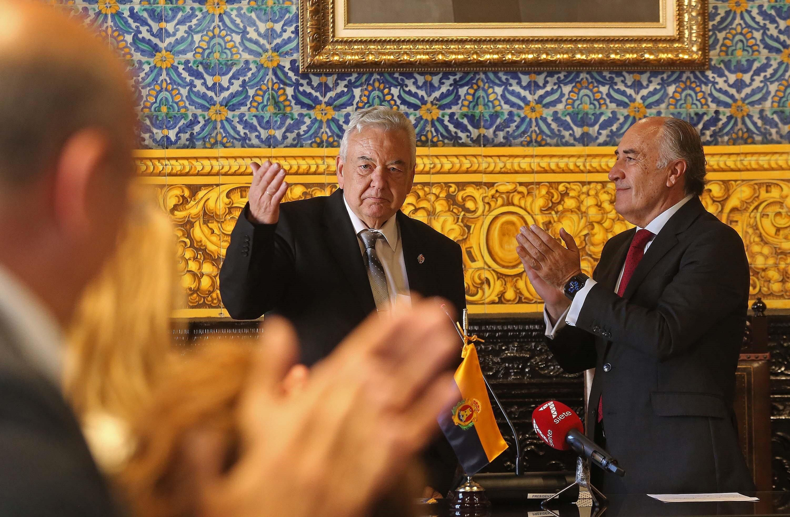Márquez Salaverri y Landaluce, este jueves, en el Salón de Plenos del Ayuntamiento.