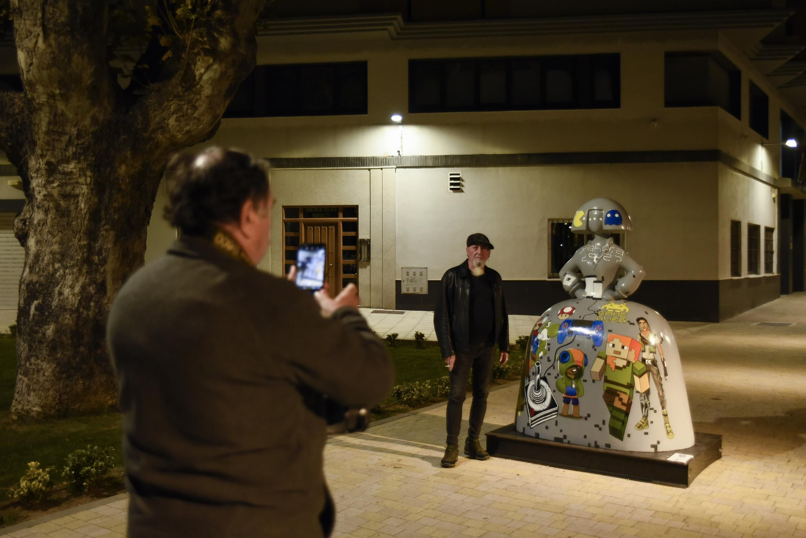 Fotos de la exposición Meninas en La Línea