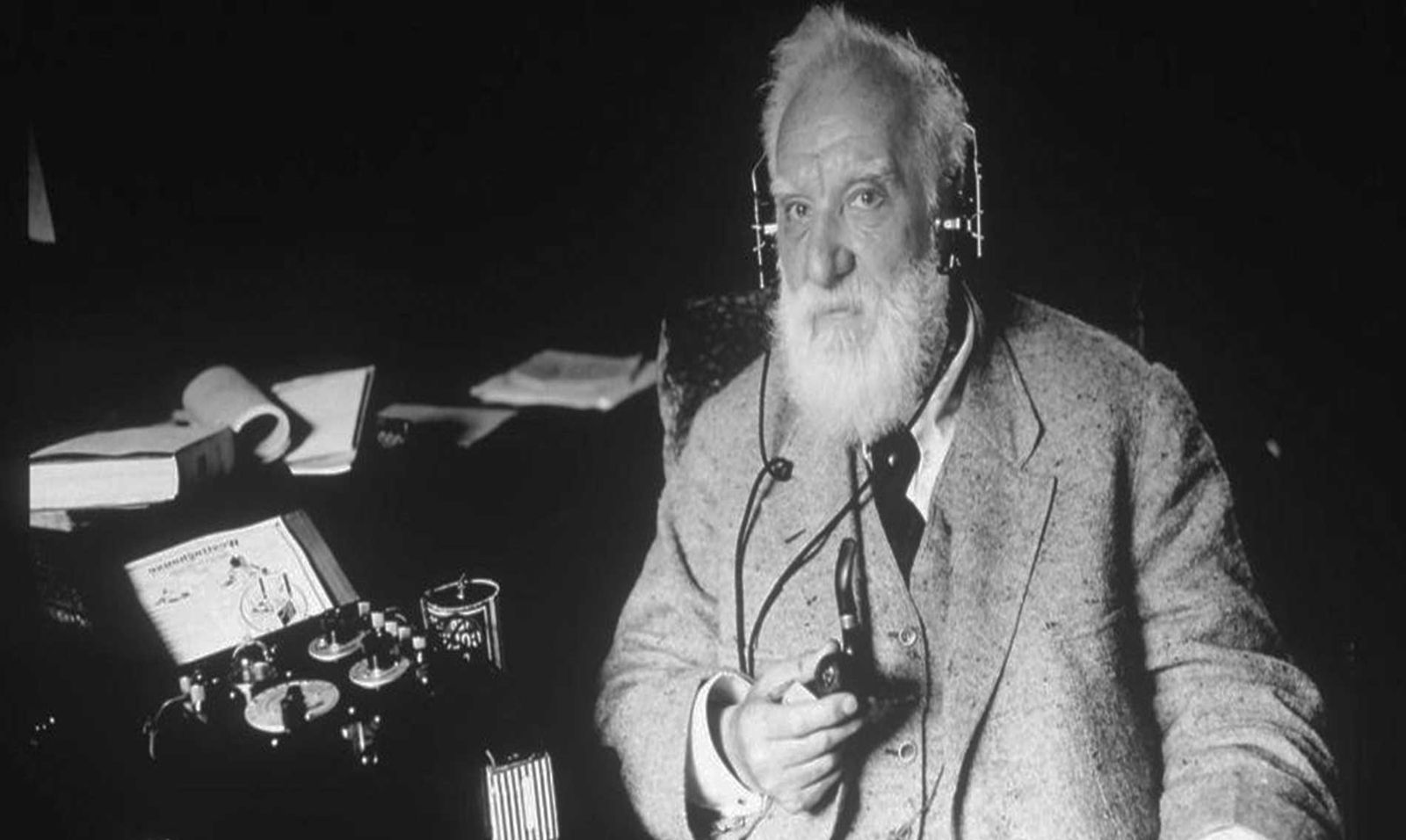 Contribuyó al desarrollo de las telecomunicaciones y a la tecnología de la aviación.