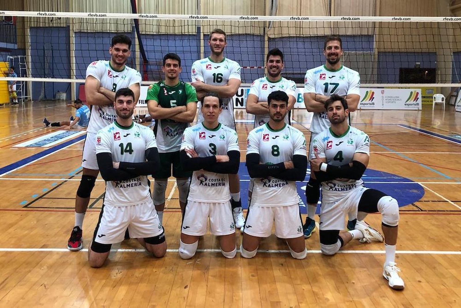 Formación al completo del Unicaja en las islas pitiusas