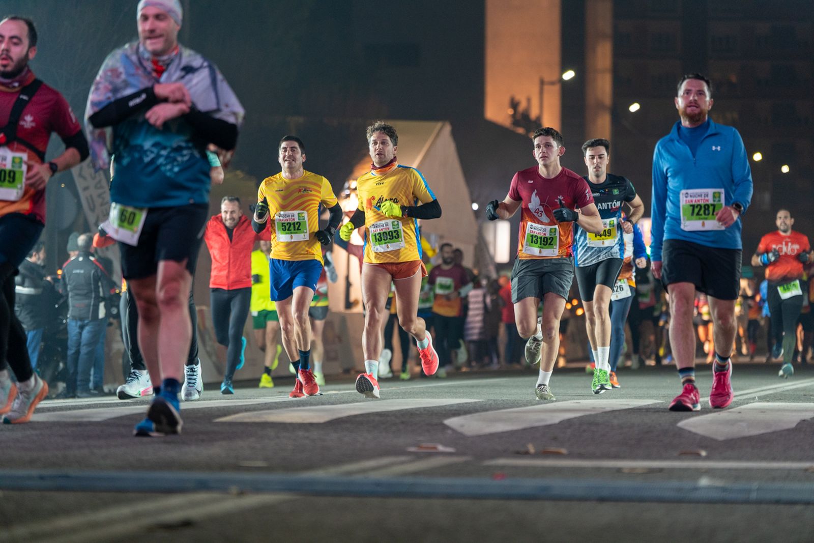 En imágenes: búscate en tu llegada a meta de la Carrera de San Antón 2026 (8)