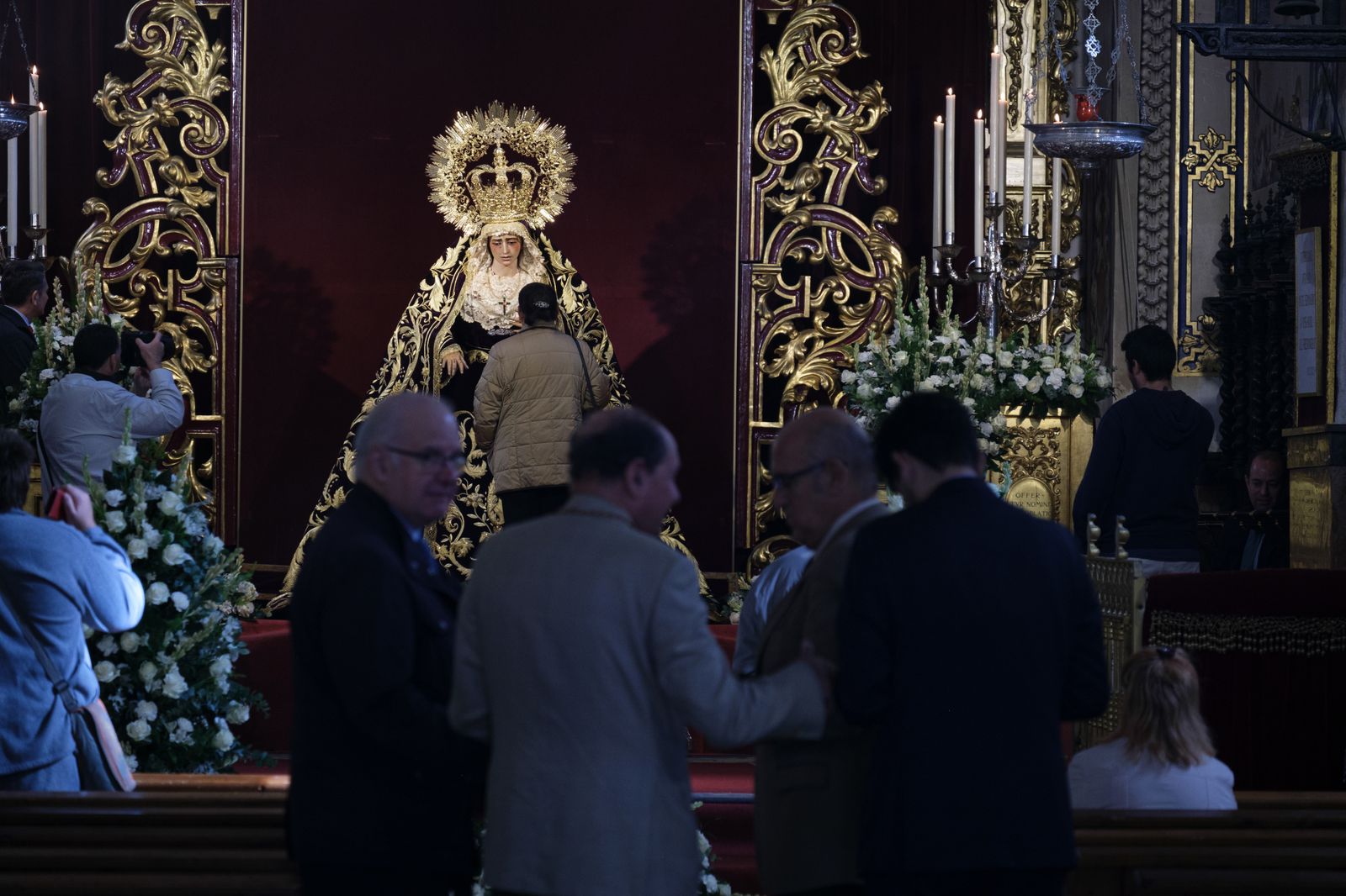 Las imágenes del besamanos a la Virgen de la Amargura