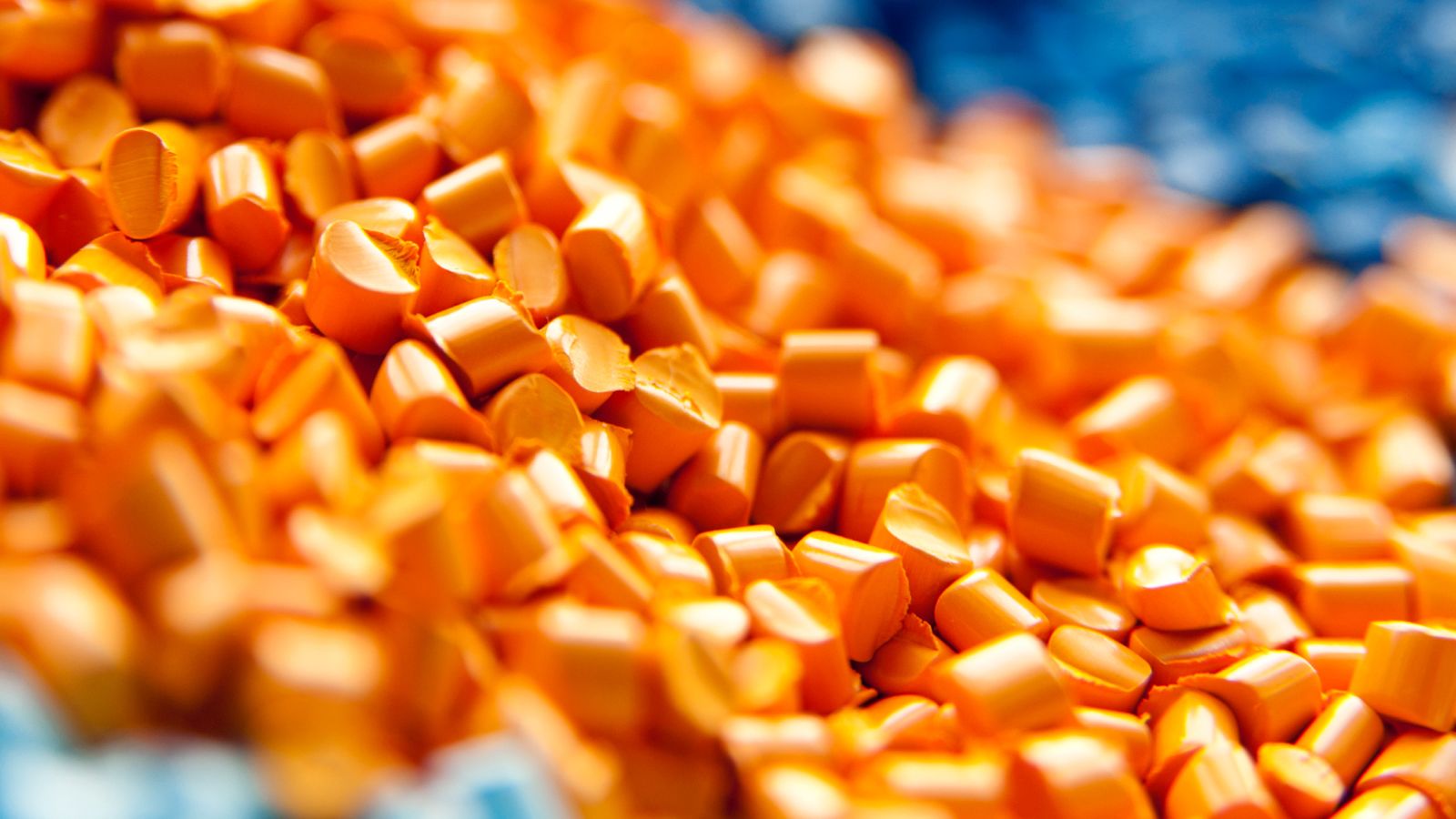 Masterbatches y resinas biodegradables son utilizados para colorear los plásticos.