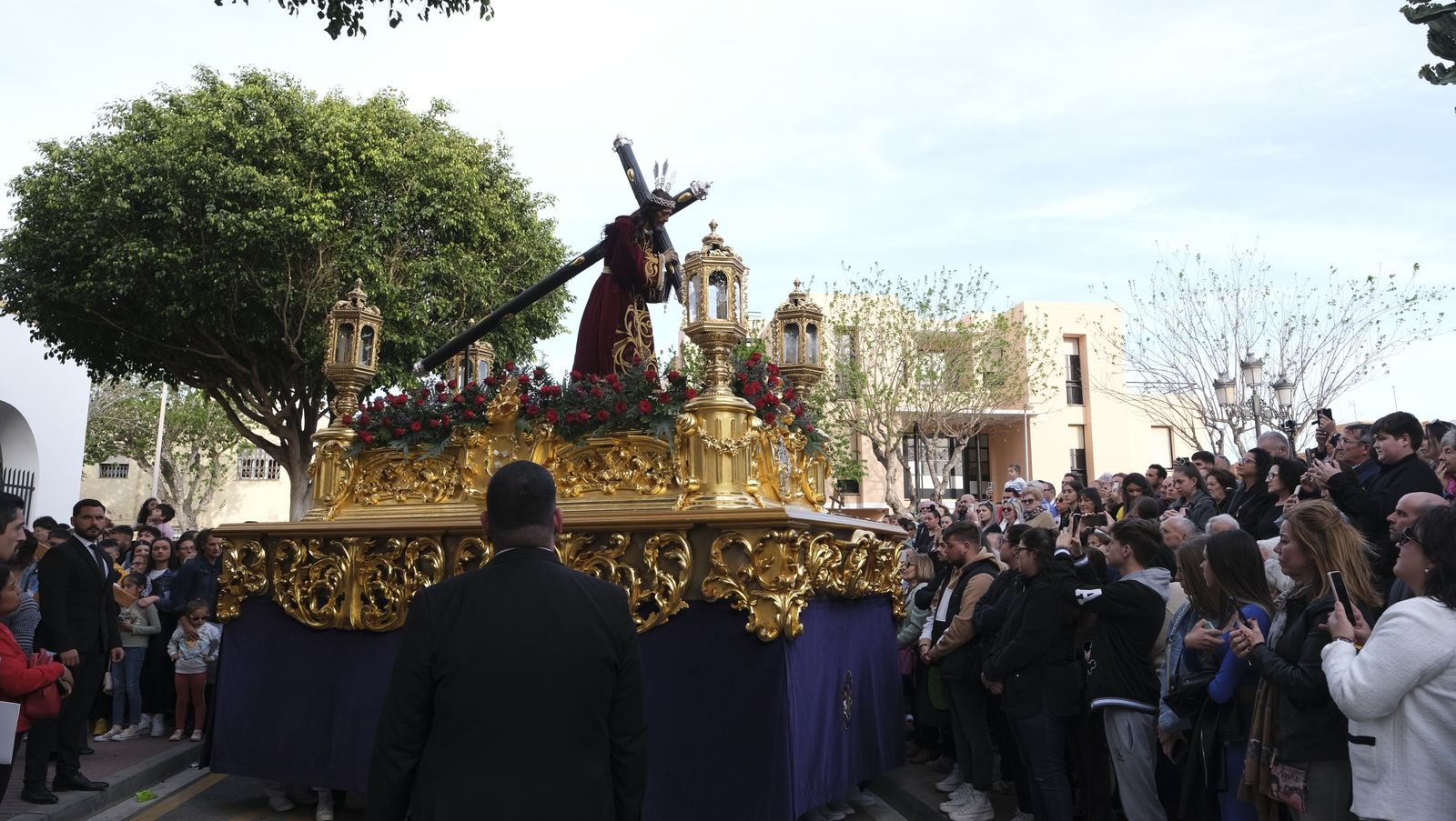 La procesión del Encuentro por las calles de Almería, en imágenes