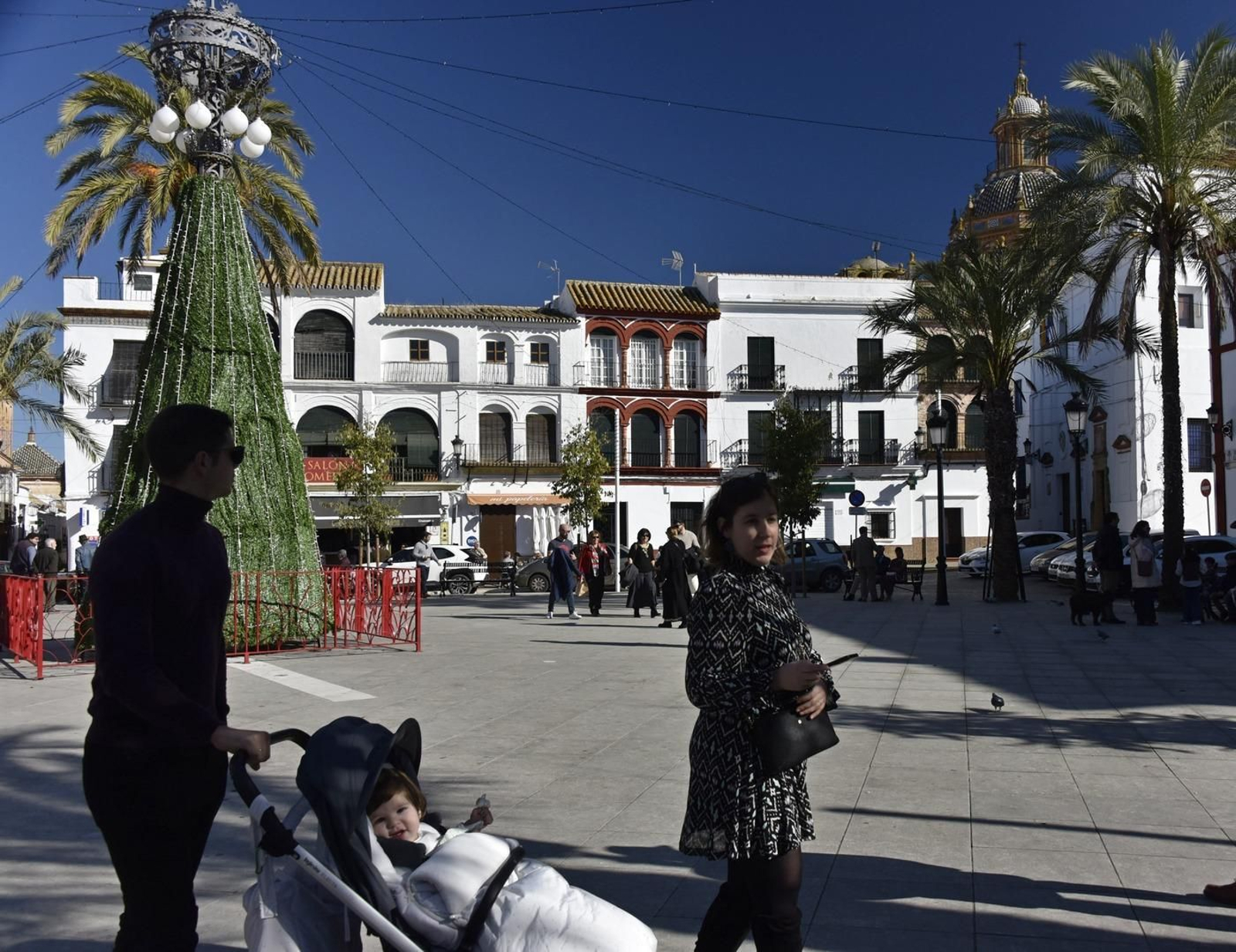Plaza de San Fernando, cuya biografía escribió el carmonense Manuel González Jiménez