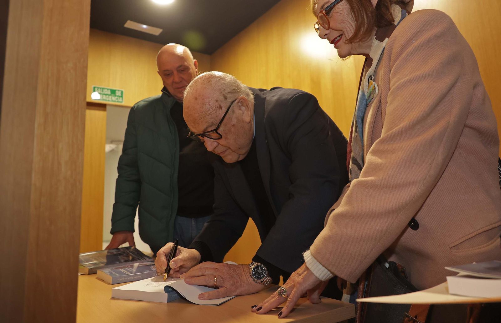 Fotos de la presentación del libro “Algeciras en el corazón y en la memoria”, de Alberto Pérez de Vargas